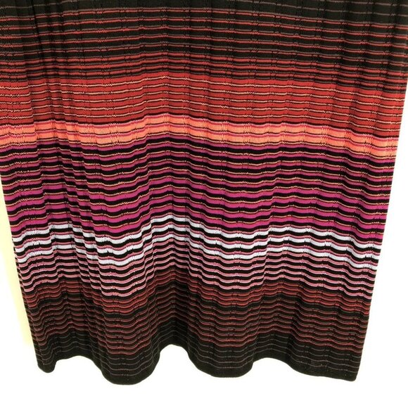 St. John Collection Black & Engineered Ombré Rib Short Sleeve Shift Dress size 6 - Picture 4 of 16